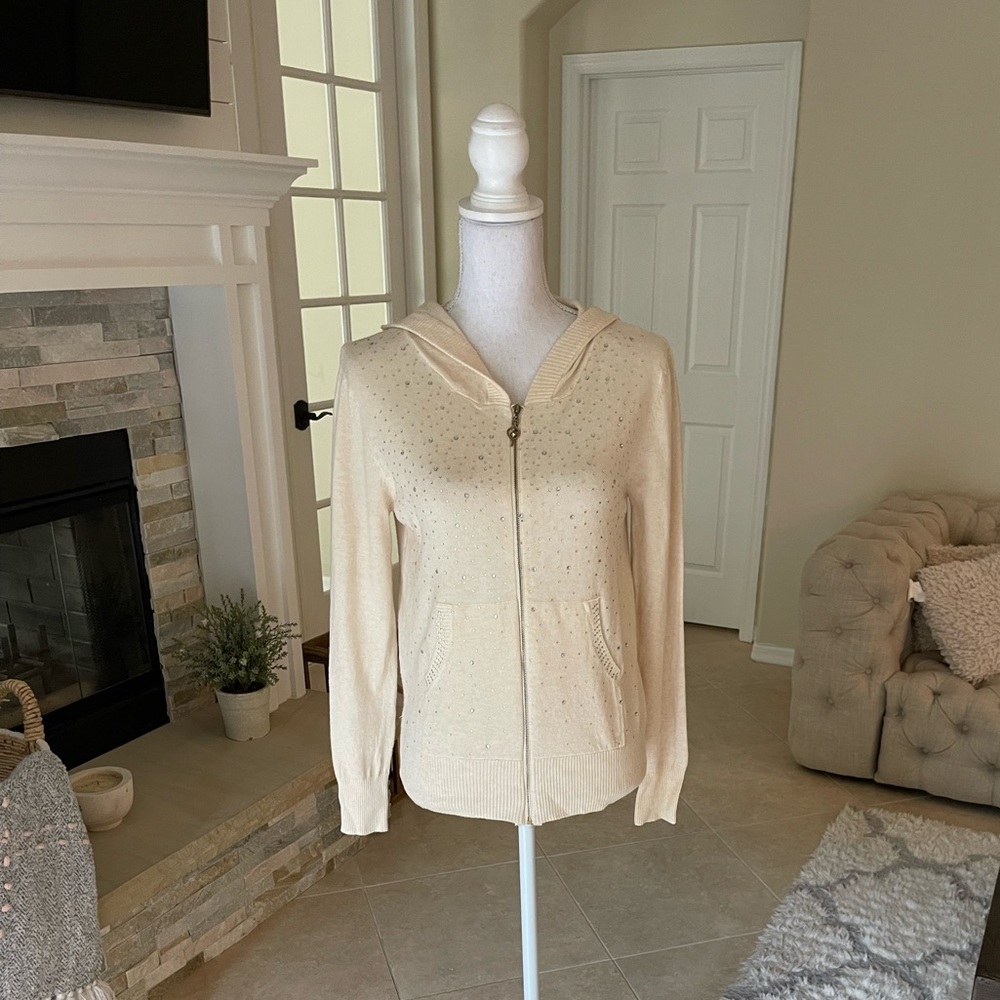 Miracle Ivory long zipper hoodie sweater size M